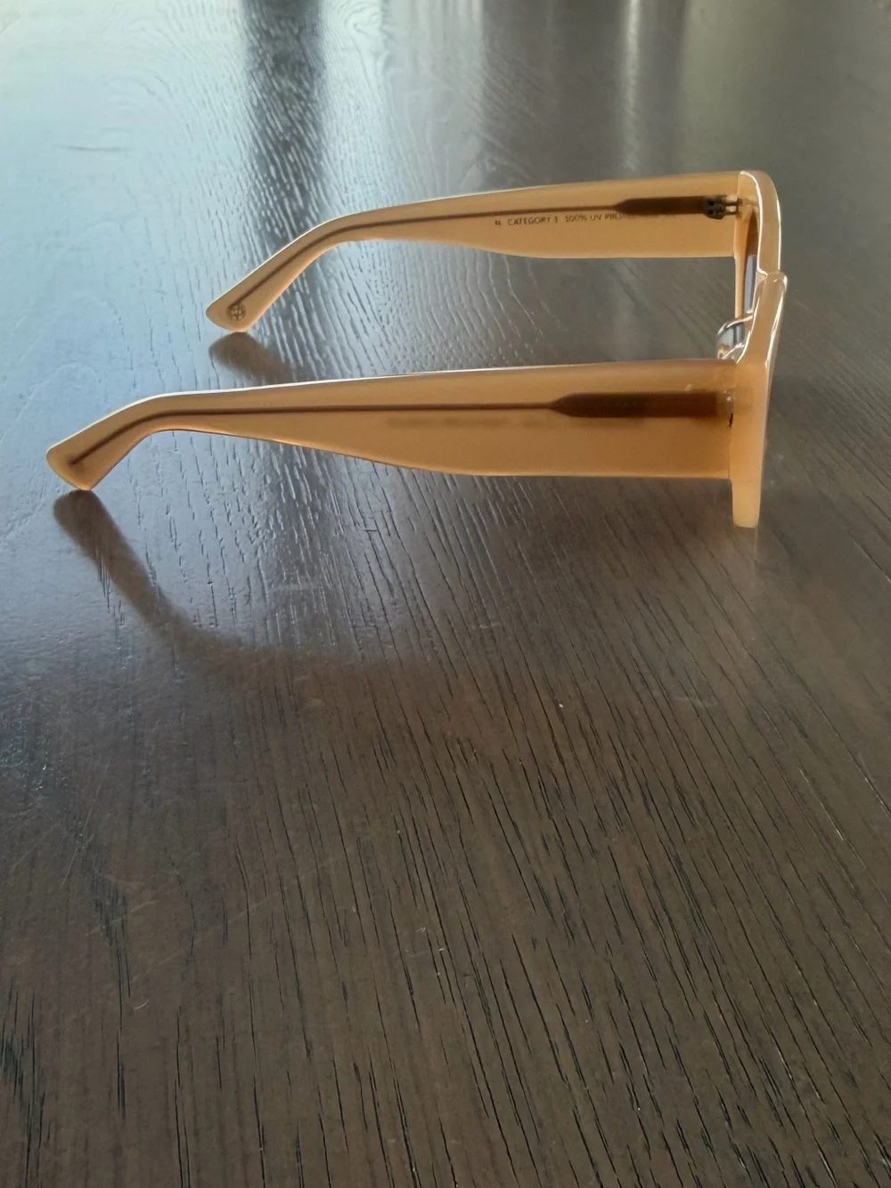 Massimo Dutti Peachy Cream Cat-Eye Sunglasses with Dark Lenses